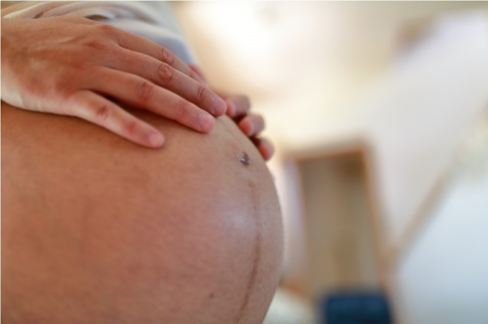 正中線が出ている妊婦のお腹