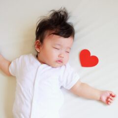 夜間授乳が辛いママ！少しでも負担を減らして乗り越えよう