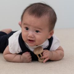 赤ちゃんの髪はどう変化する？１歳までの生え変わりロードマップ