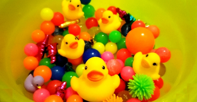 お風呂で遊ぶおもちゃ