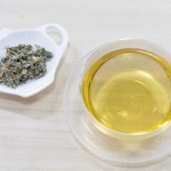 ラズベリーリーフティーは安産につながる？期待できる効果と安全に飲むための注意点