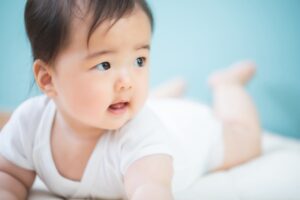 うつぶせの赤ちゃん