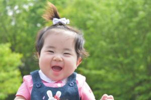 笑顔の赤ちゃん